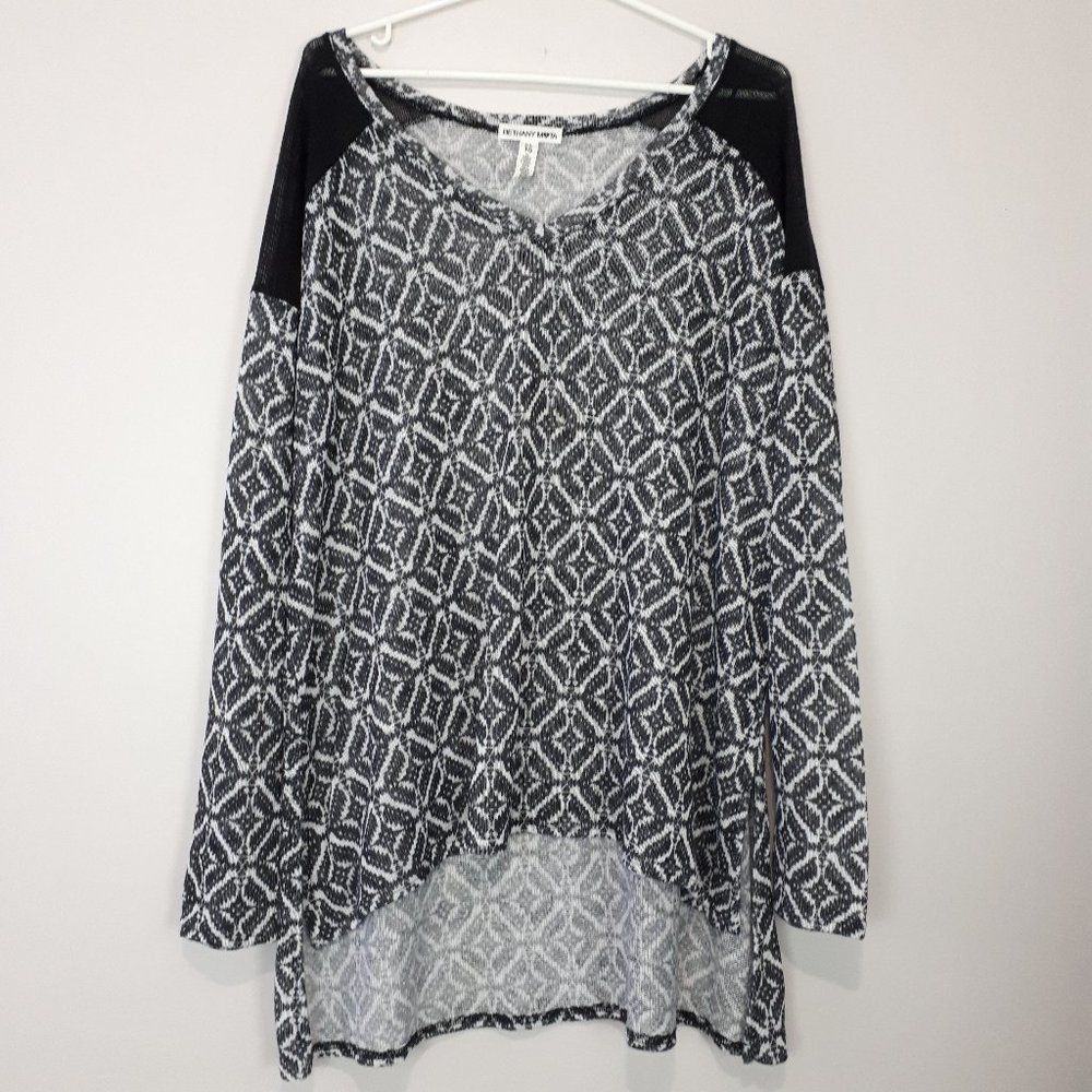 BETHANY MOTA Geometric Tunic Sweater